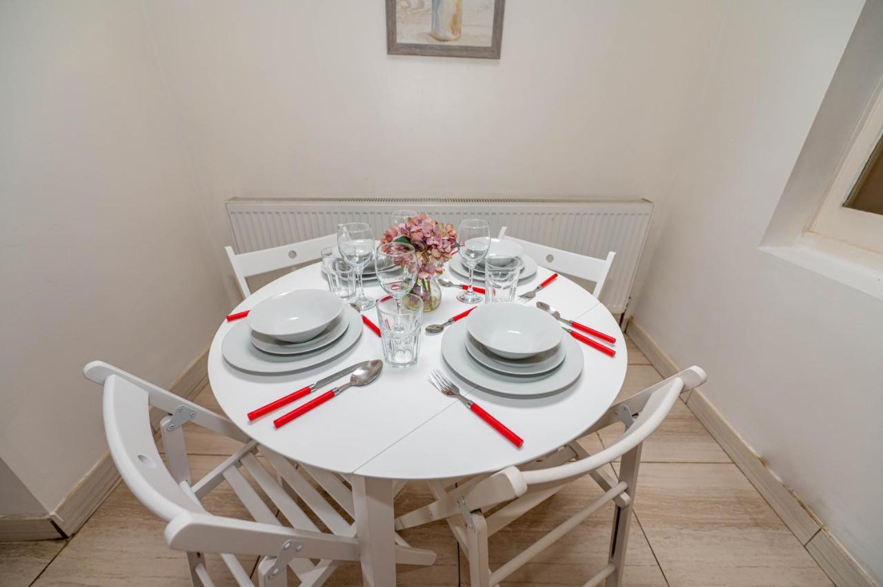 Beautiful 4 Bedrooms House, 7 Walk To Train Station Stadtteil Plumstead Exterior foto
