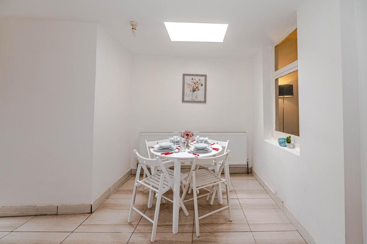 Beautiful 4 Bedrooms House, 7 Walk To Train Station Stadtteil Plumstead Exterior foto