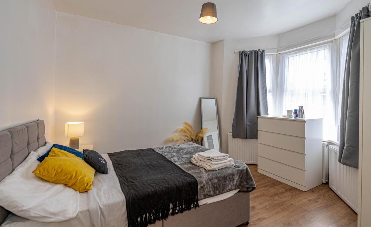 Beautiful 4 Bedrooms House, 7 Walk To Train Station Stadtteil Plumstead Exterior foto