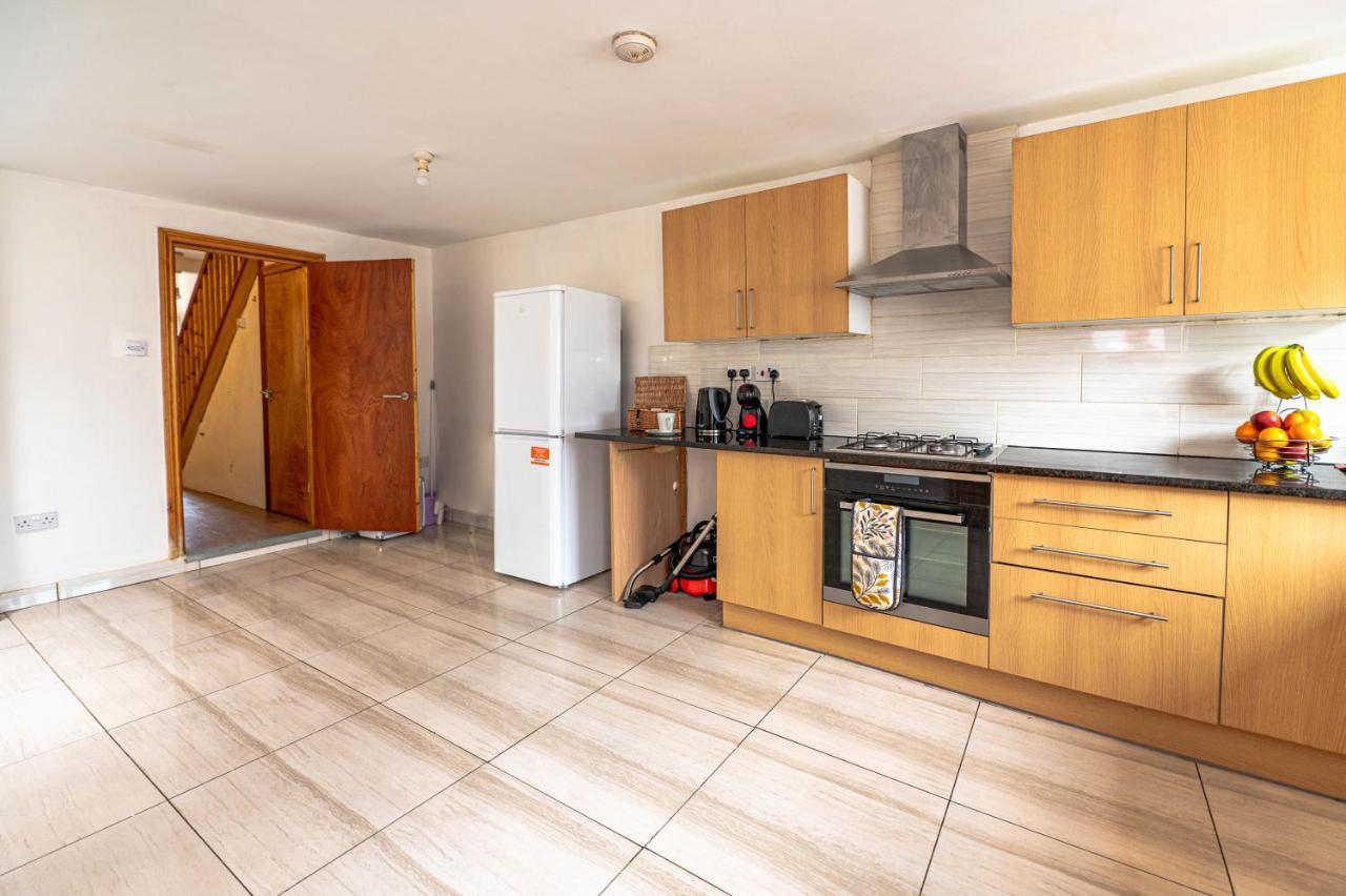 Beautiful 4 Bedrooms House, 7 Walk To Train Station Stadtteil Plumstead Exterior foto