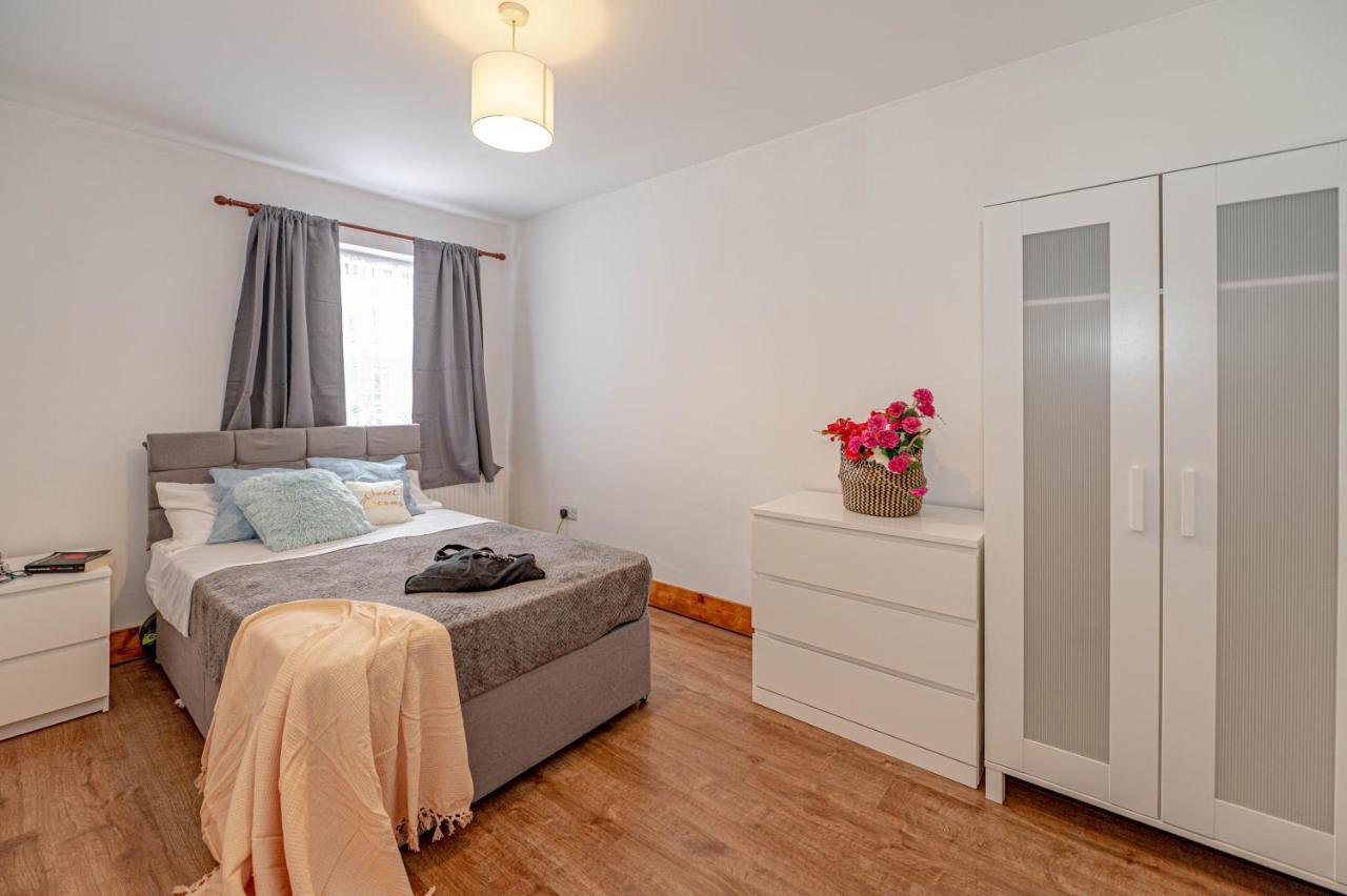 Beautiful 4 Bedrooms House, 7 Walk To Train Station Stadtteil Plumstead Exterior foto