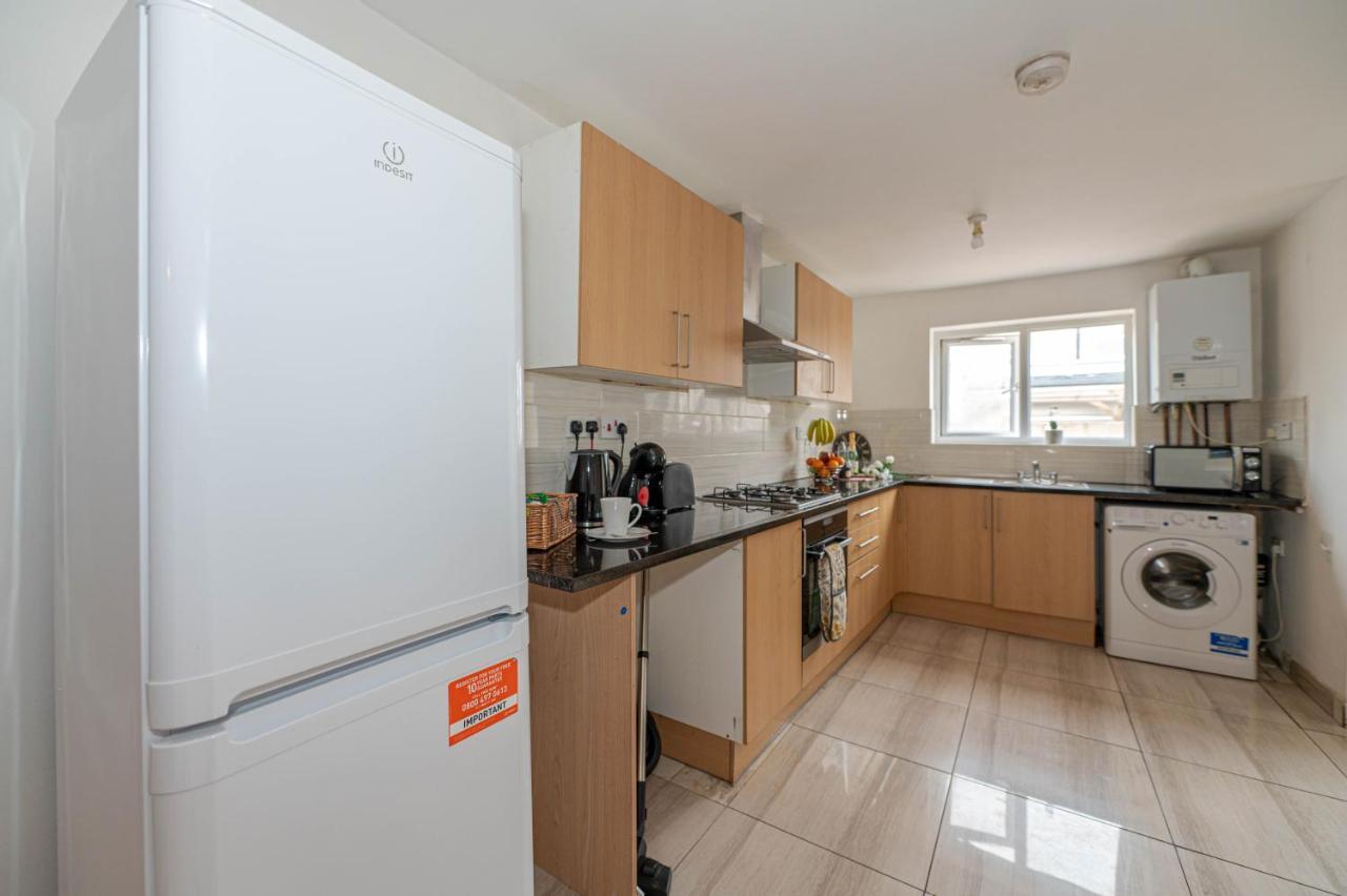 Beautiful 4 Bedrooms House, 7 Walk To Train Station Stadtteil Plumstead Exterior foto